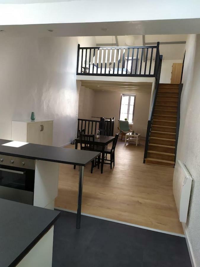 Duplex Plein Centre Ville 10B Malestroit Exterior foto