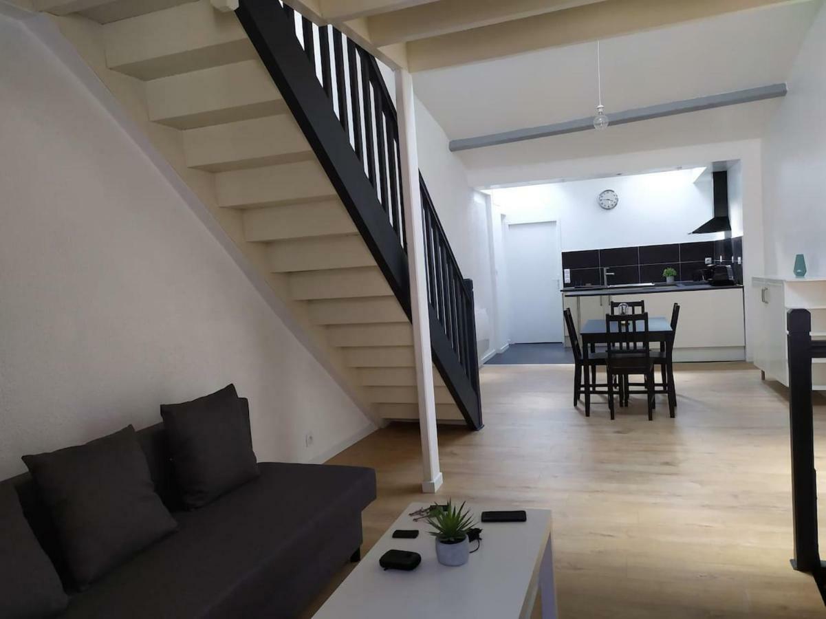 Duplex Plein Centre Ville 10B Malestroit Exterior foto